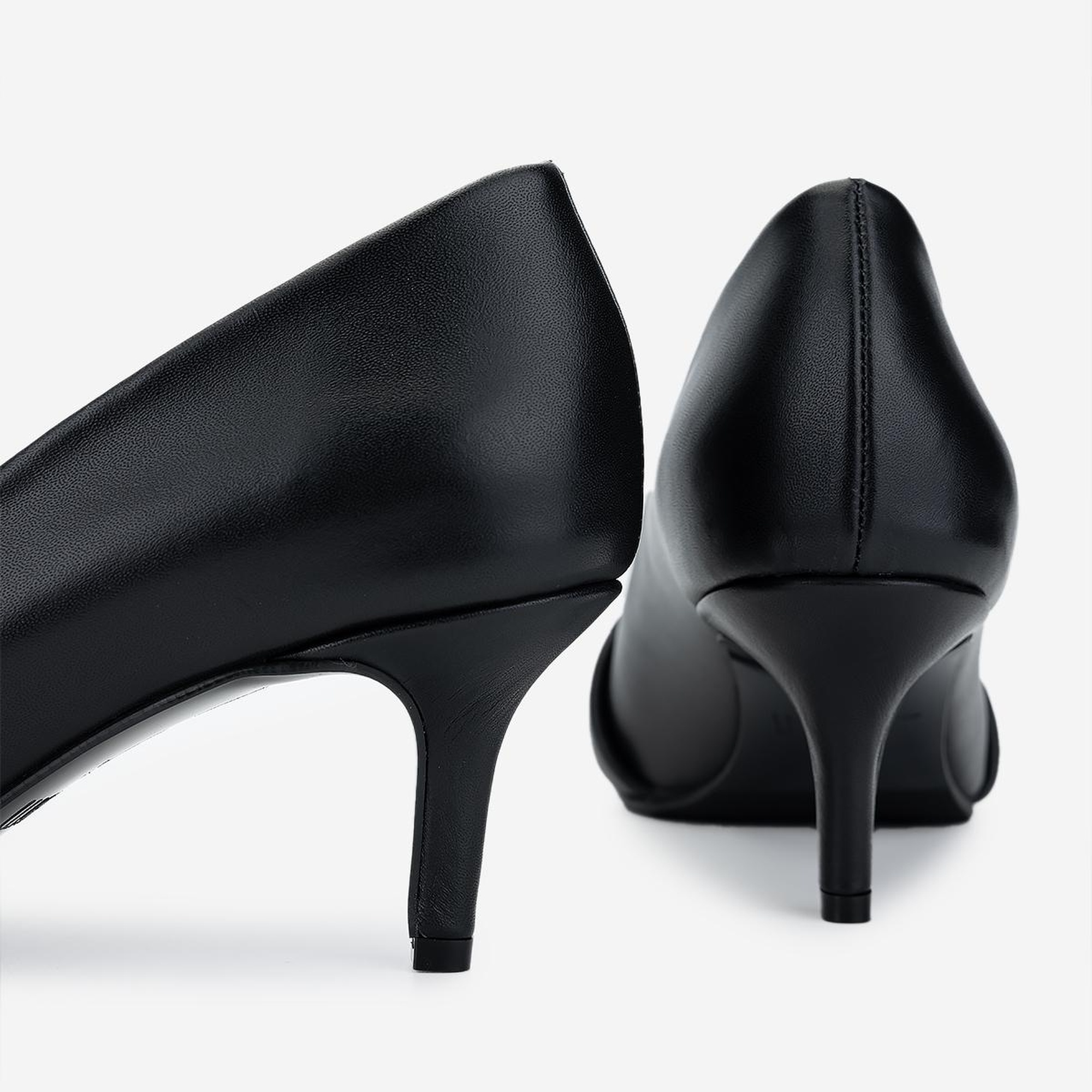 Valmenti Kadın Hakiki Deri Siyah Deri Topuklu Ayakkabı