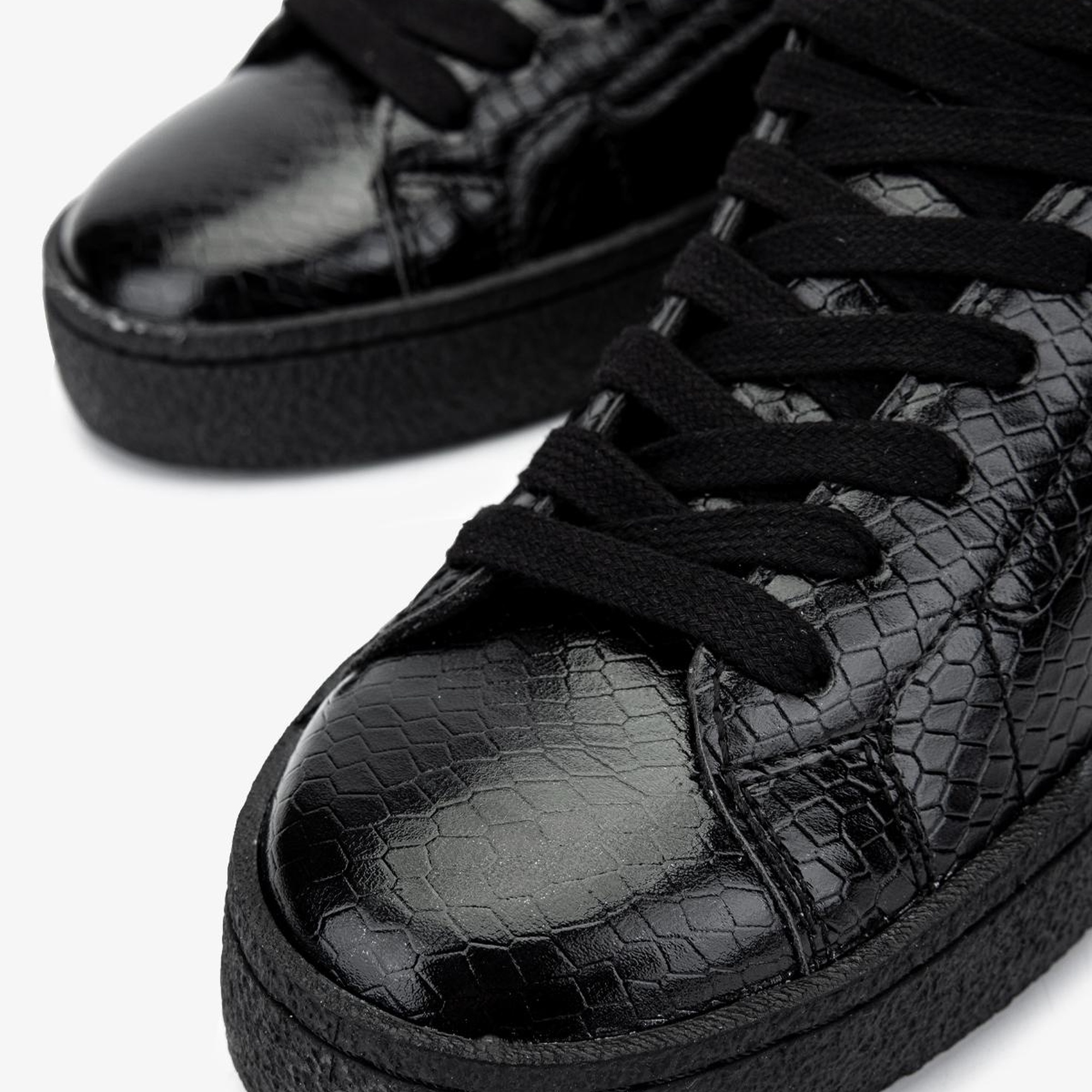 Valmenti Kadın . Siyah Sneakers & Spor Ayakkabı