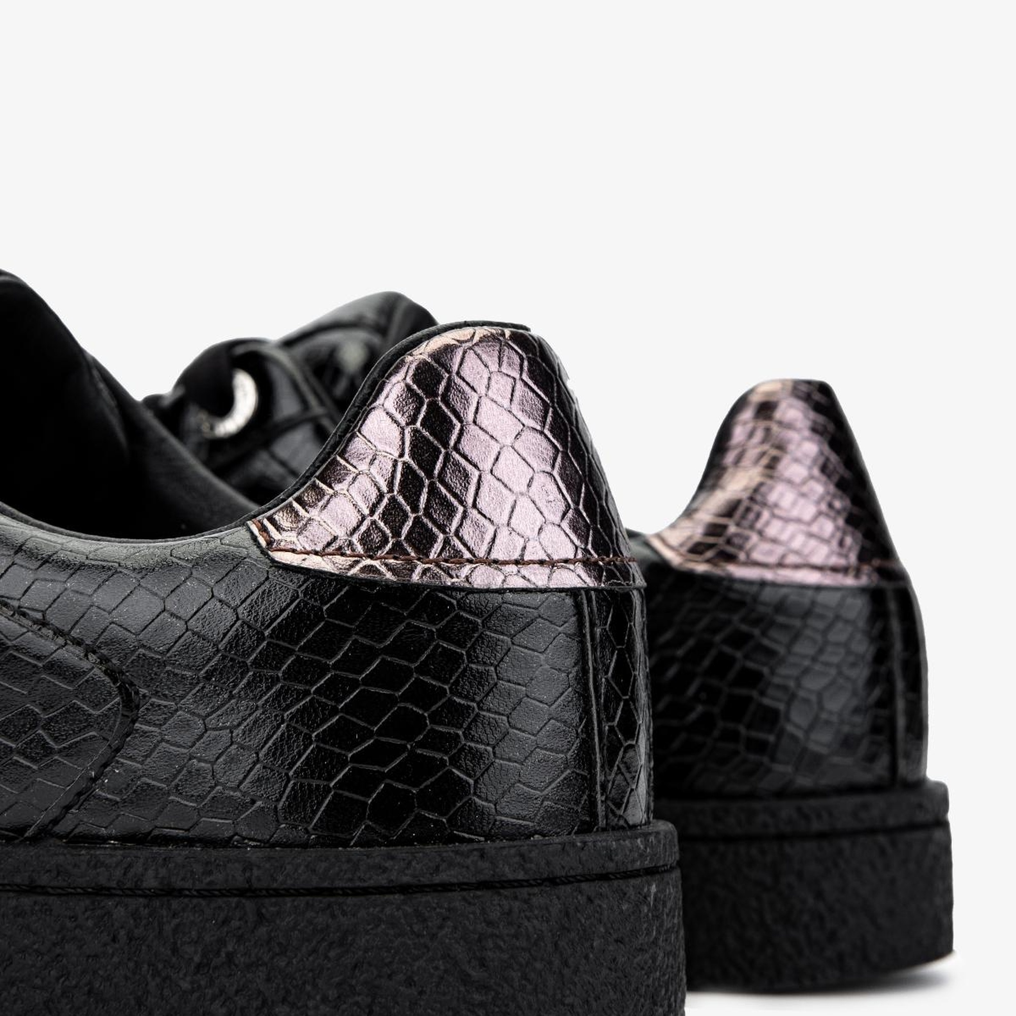 Valmenti Kadın . Siyah Sneakers & Spor Ayakkabı