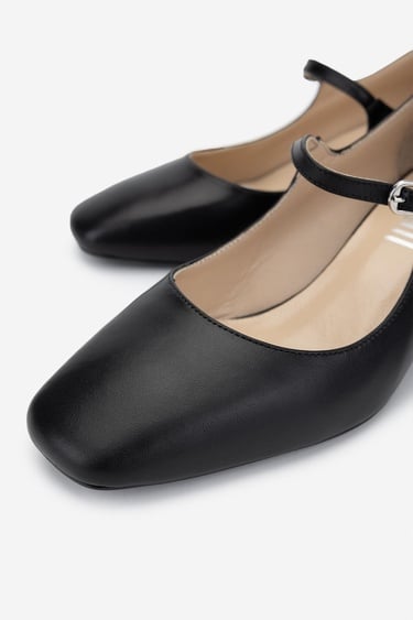  Valmenti Kadın Hakiki Deri Siyah Topuklu Ayakkabı