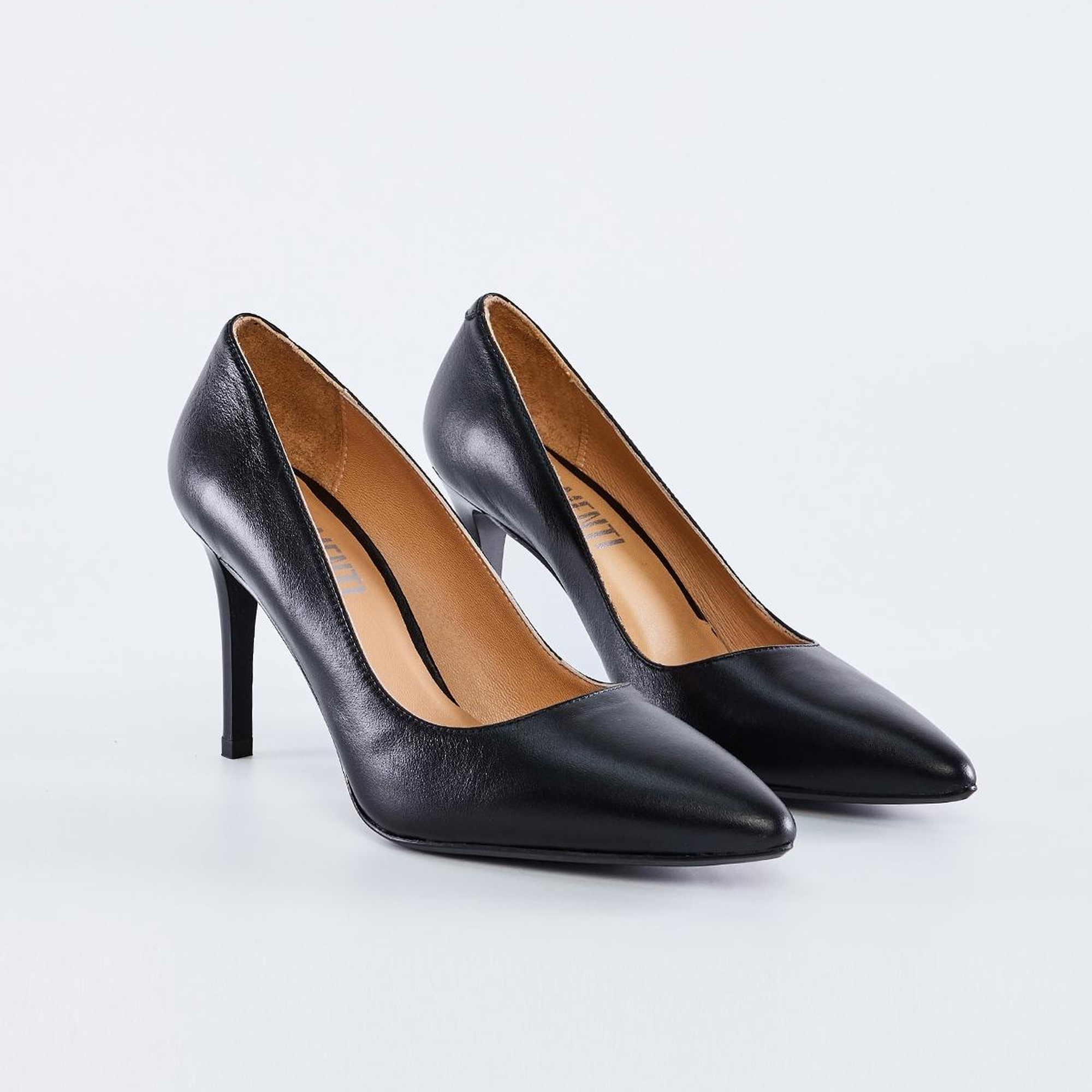 Valmenti Novella Kadın Siyah Hakiki Deri Topuklu Ayakkabı