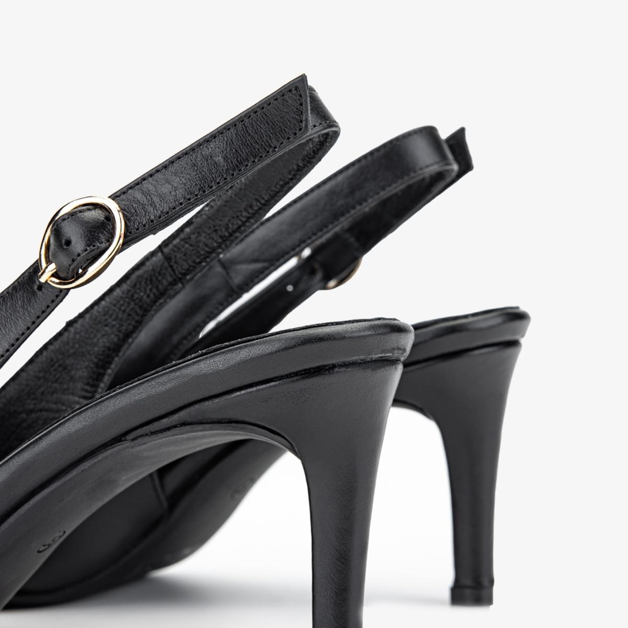 Valmenti Zinda Kadın Siyah Hakiki Deri Topuklu Ayakkabı