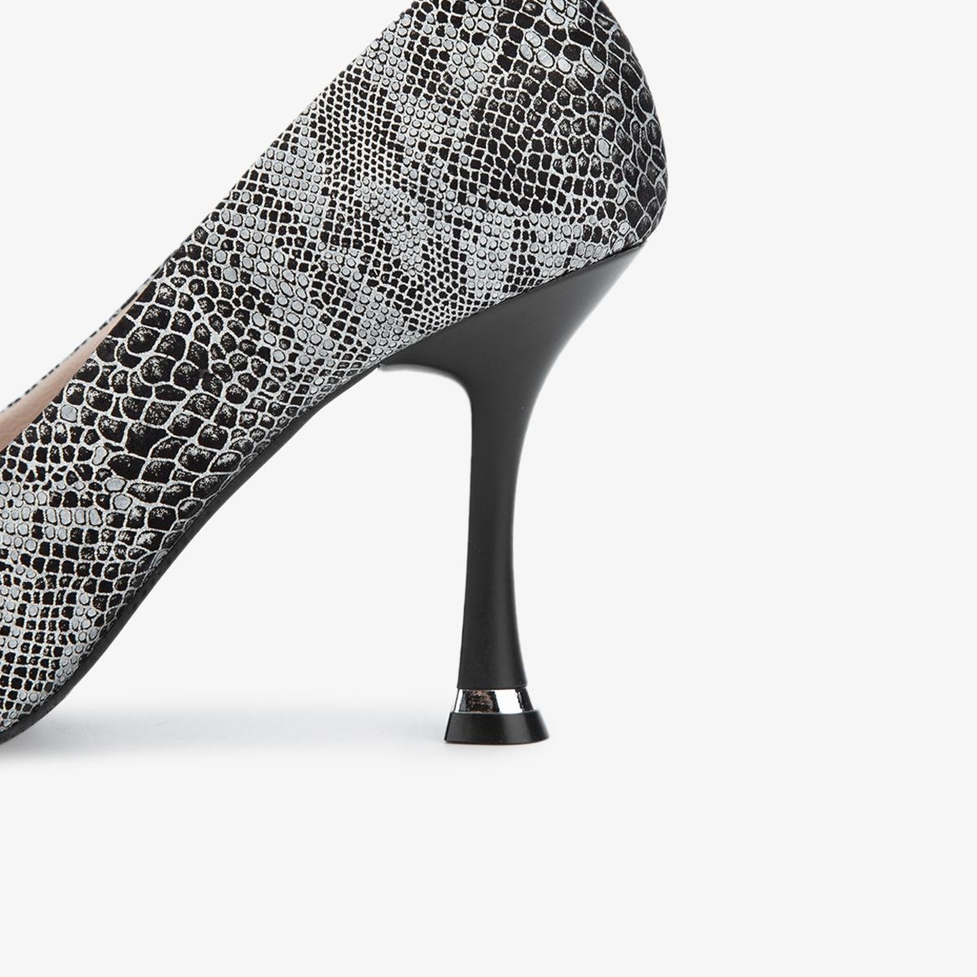 Valmenti Rigel Kadın Siyah Hakiki Deri Topuklu Ayakkabı