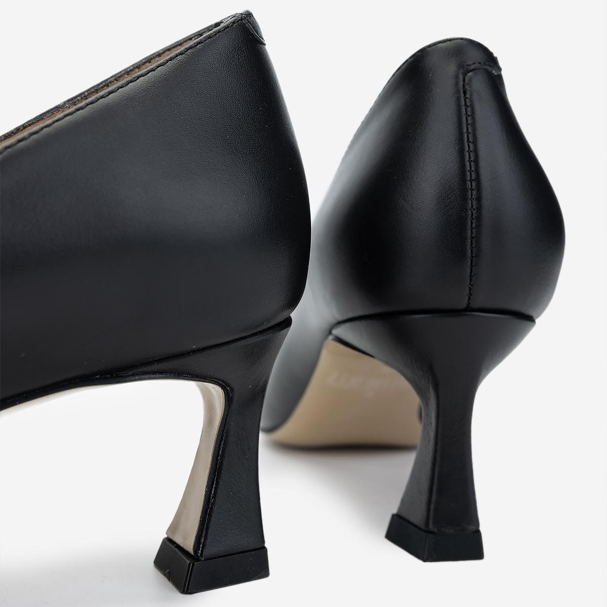 Valmenti Sergio Kadın Siyah Hakiki Deri Topuklu Ayakkabı