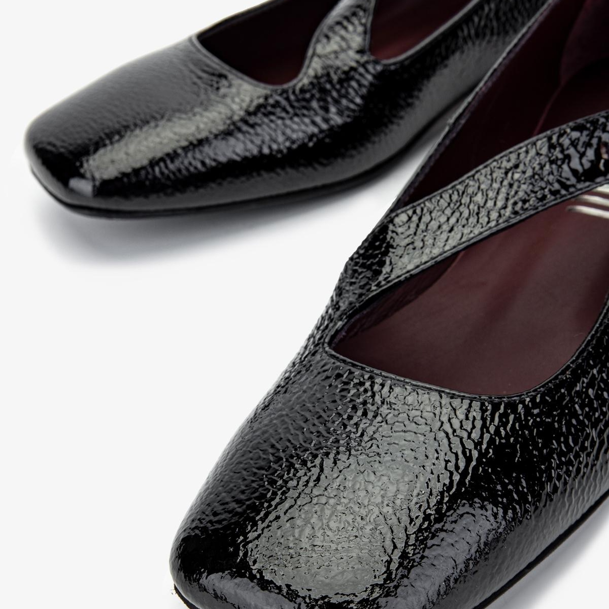 Valmenti Kadın Hakiki Deri Siyah Rugan Babet Ayakkabı