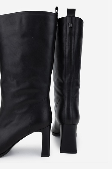  Valmenti Kadın Siyah Deri Topuklu Çizme