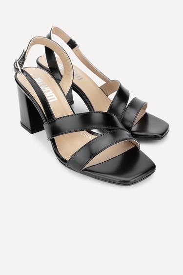  Valmenti Zayna Kadın Siyah Açma Hakiki Deri Sandalet