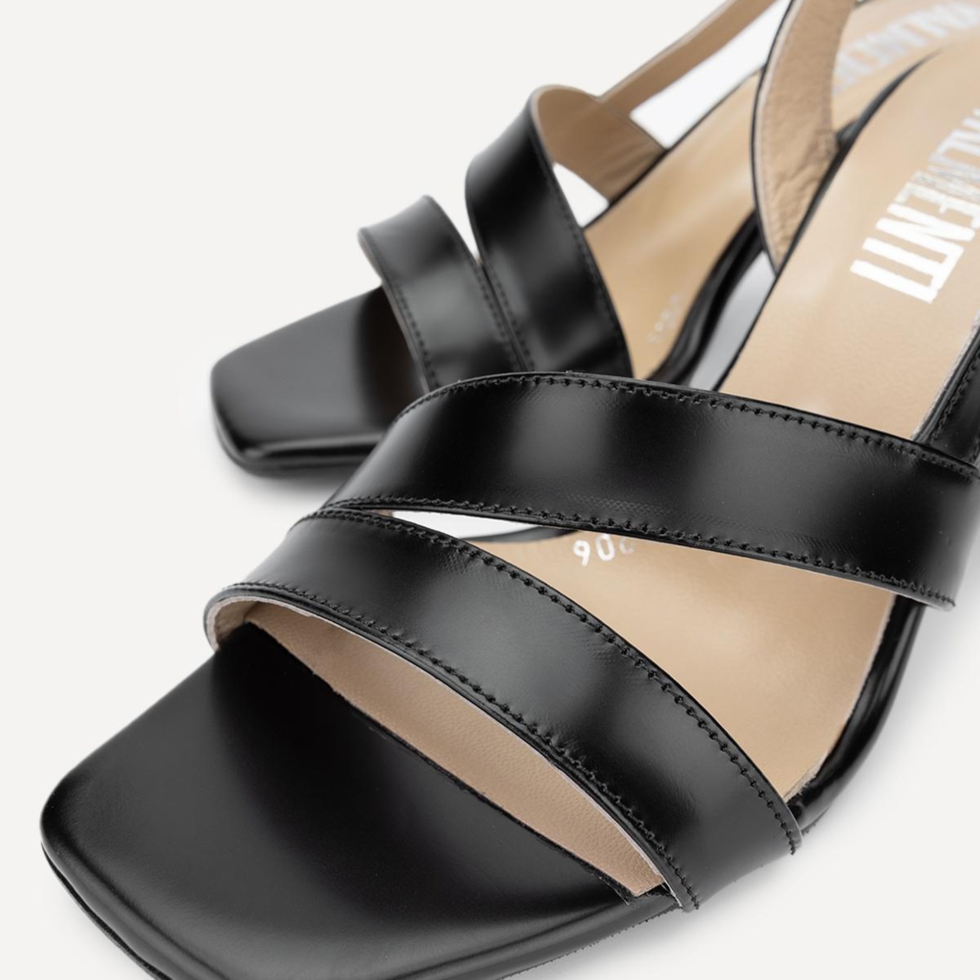 Valmenti Zayna Kadın Siyah Açma Hakiki Deri Sandalet