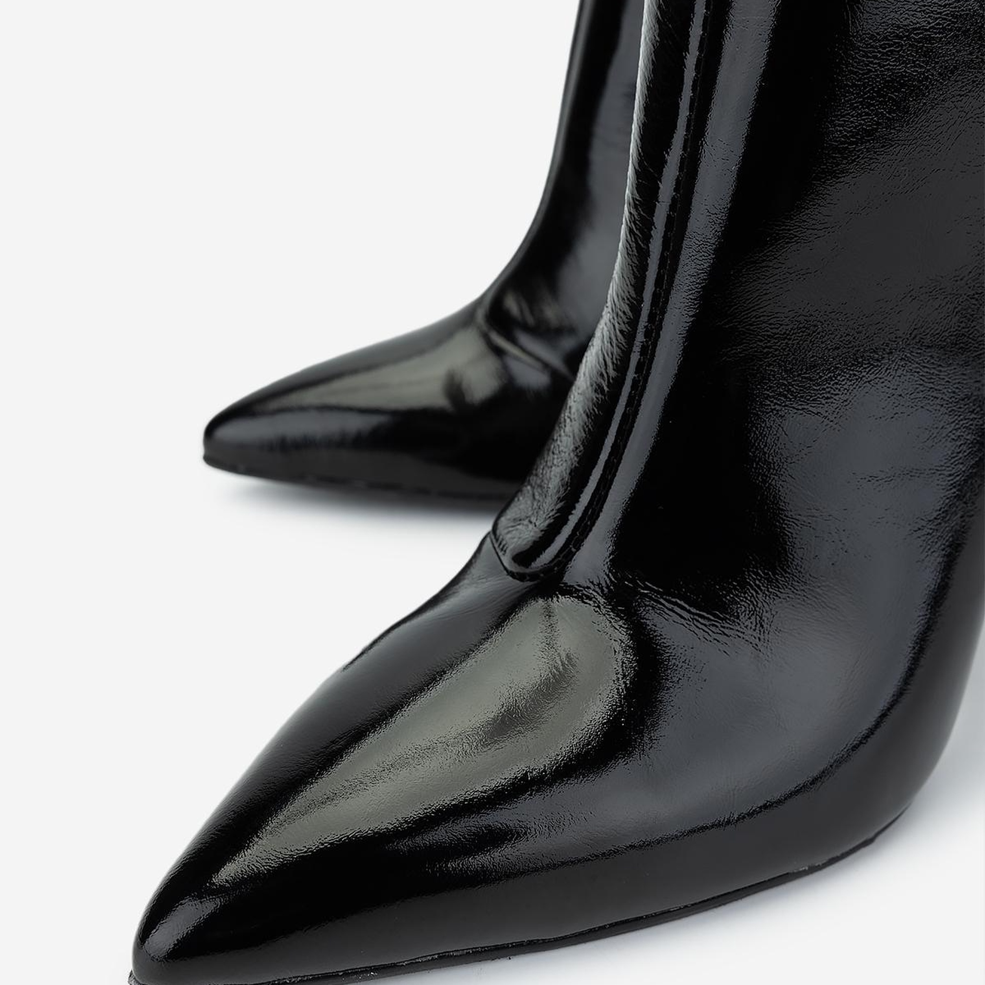 Valmenti Kadın Hakiki Deri Siyah Rugan Topuklu Çizme