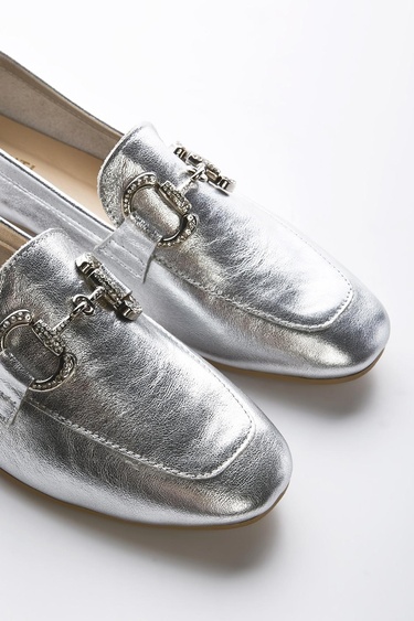  Valmenti Ester Kadın Gümüş Metalik Hakiki Deri Loafer Ayakkabı