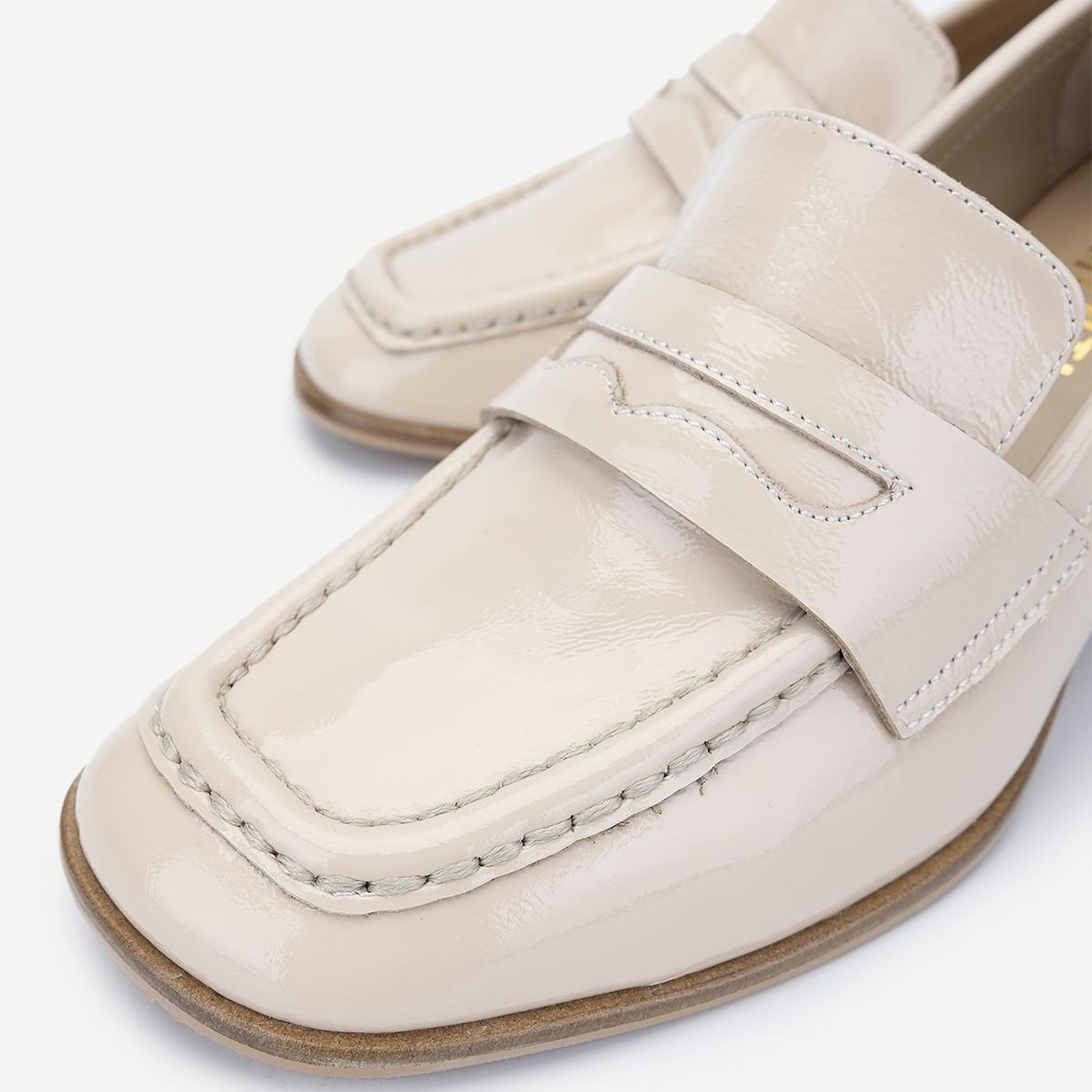 Valmenti Kadın Hakiki Deri Bej Topuklu Ayakkabı