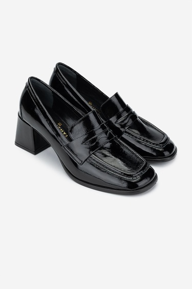  Valmenti Kadın Hakiki Deri Siyah Rugan Topuklu Ayakkabı
