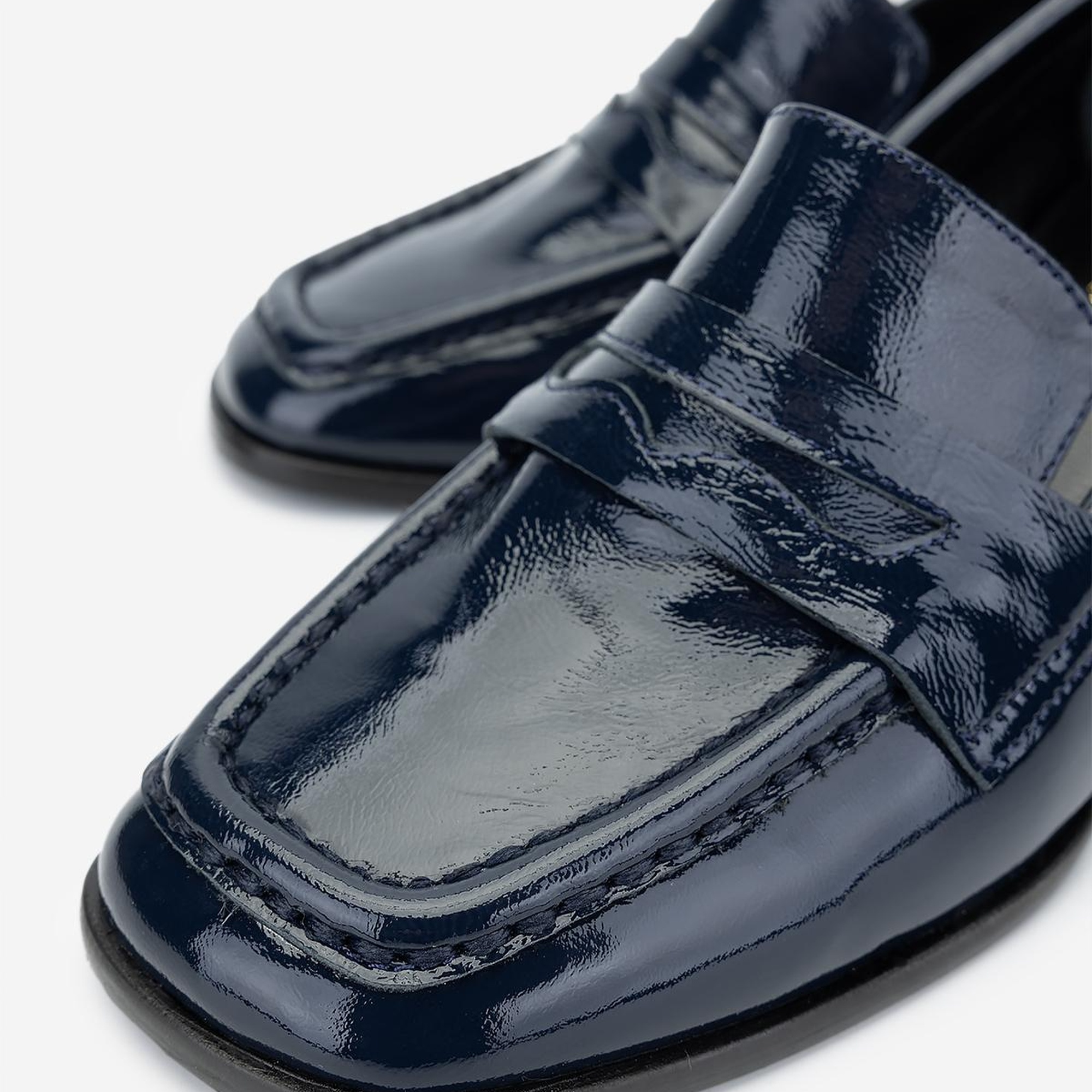 Valmenti Kadın Hakiki Deri Lacivert Topuklu Ayakkabı