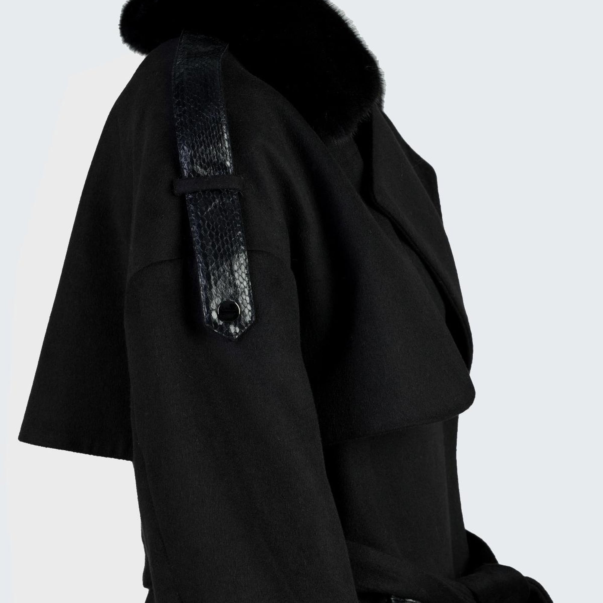 Valmenti Kadın Siyah KUMAS/PITON/KURK Manto