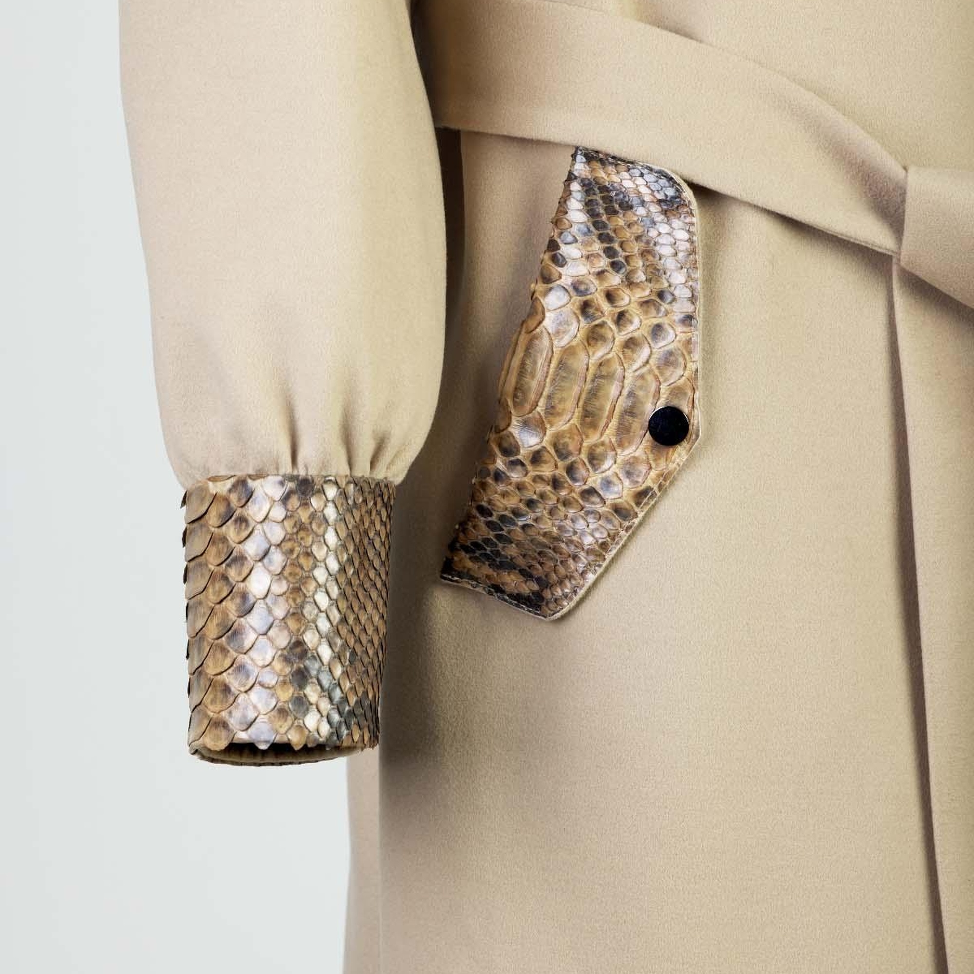 Valmenti Kadın Bej KUMAS/PITON/KURK Manto