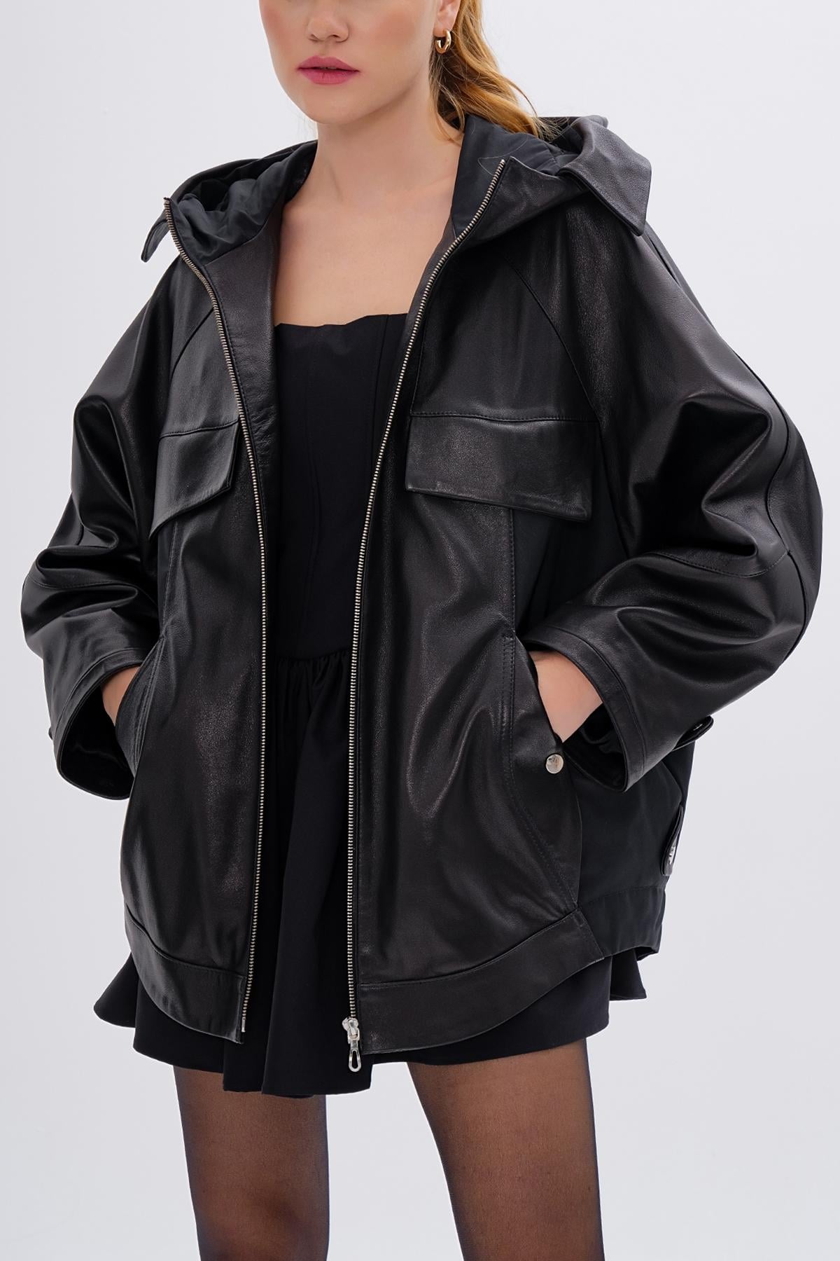  Valmenti Kadın Hakiki Deri Siyah Mont