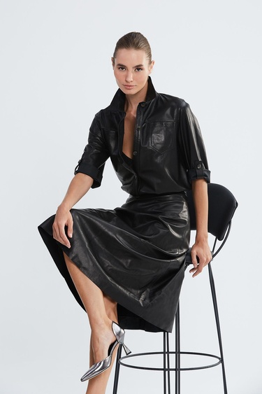  Valmenti Kadın Siyah Hakiki Deri Deri Gömlek