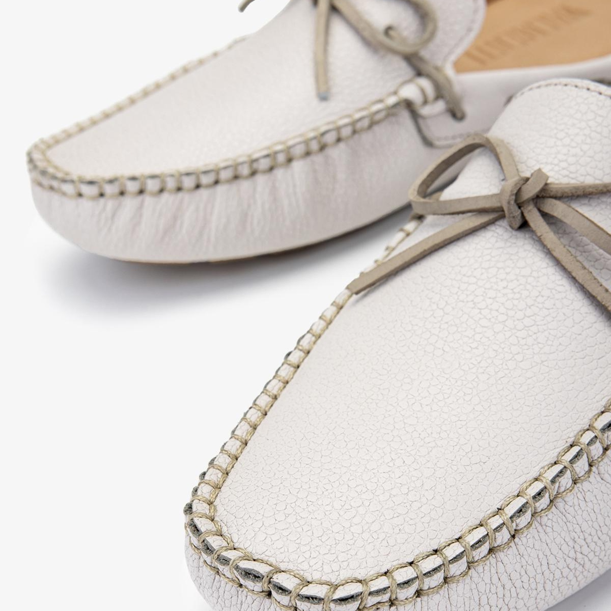 Valmenti Enjex Erkek Beyaz Floter Hakiki Deri Düz Terlik