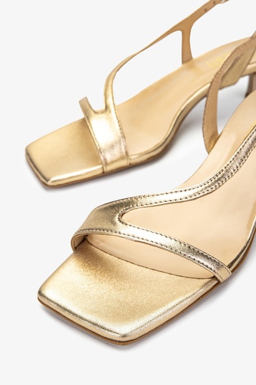  Valmenti Kadın Dore Topuklu Ayakkabı