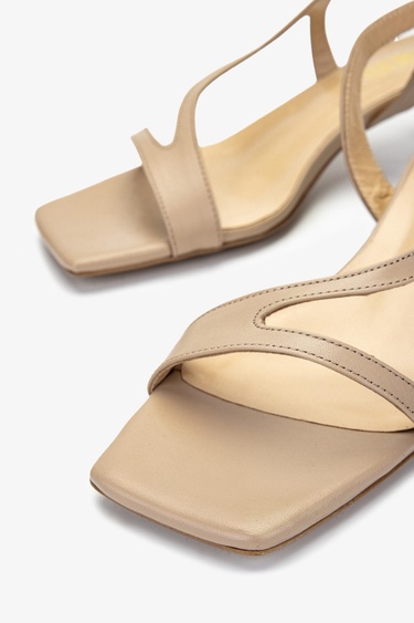  Valmenti Kadın Bej Topuklu Ayakkabı