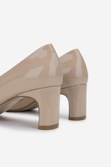  Valmenti Kadın Hakiki Deri Bej Topuklu Ayakkabı