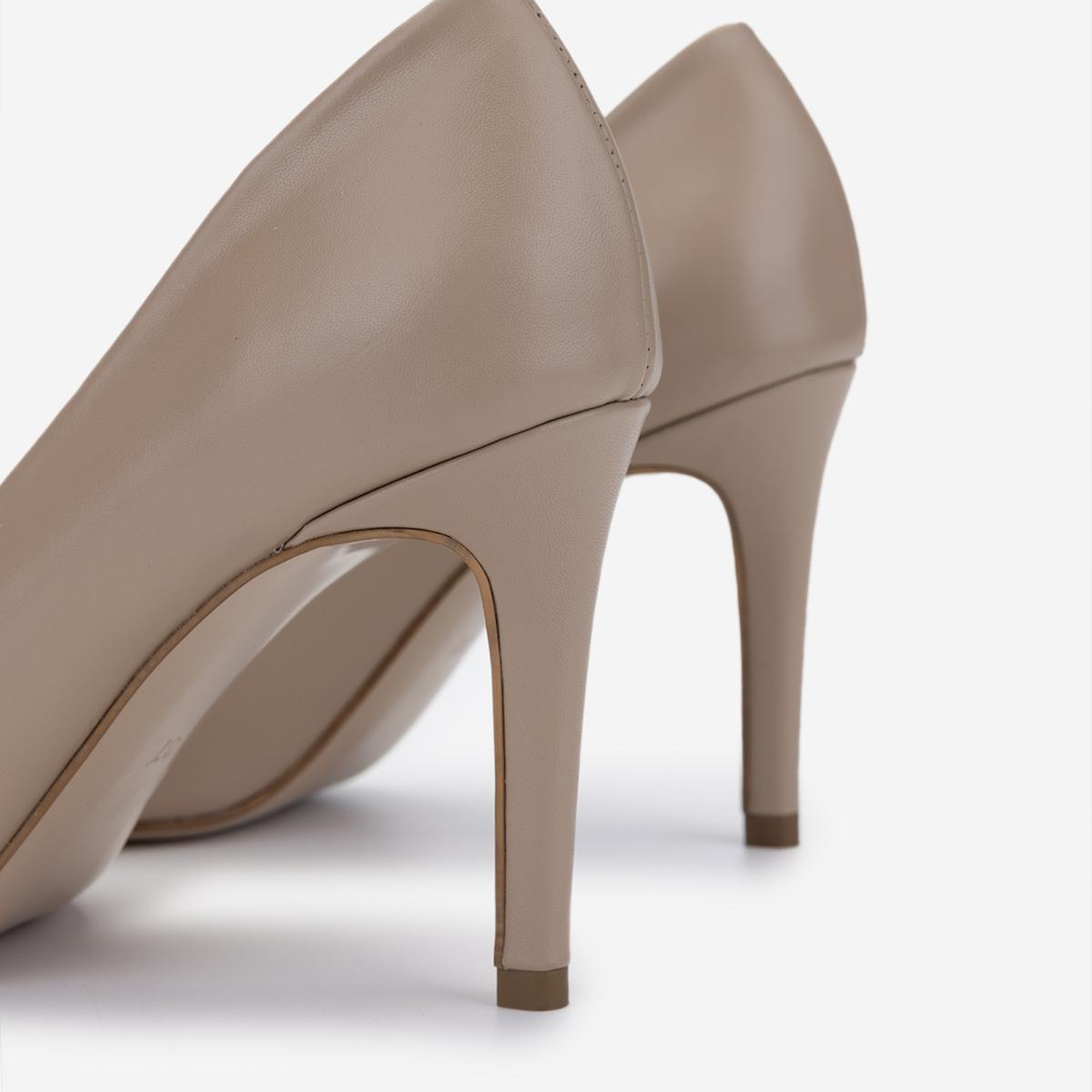 Valmenti Kadın Hakiki Deri Bej Topuklu Ayakkabı