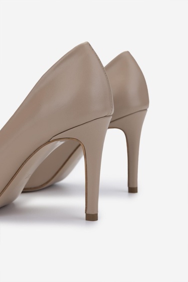  Valmenti Kadın Hakiki Deri Bej Topuklu Ayakkabı