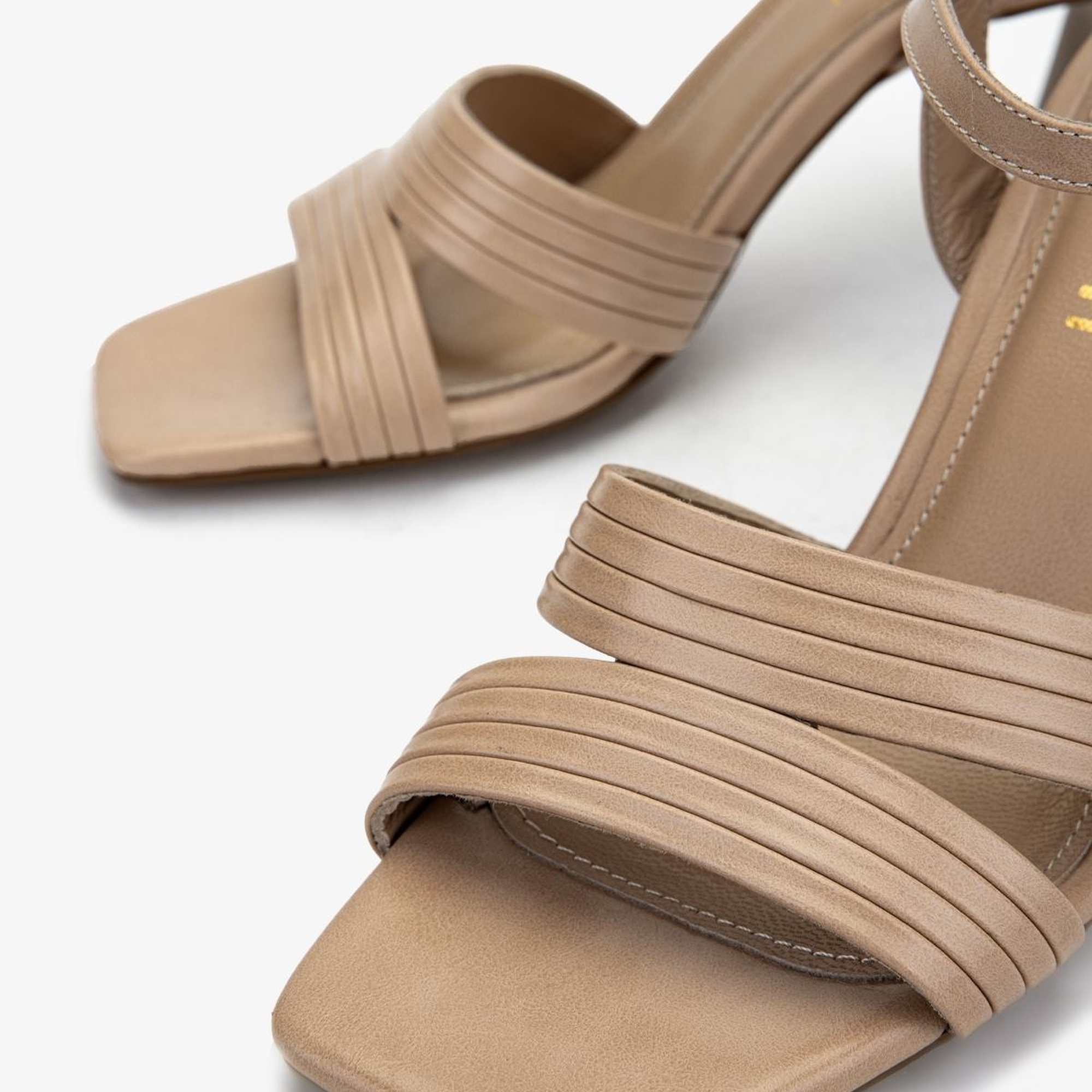 Valmenti Kadın Vegan Bej Topuklu Ayakkabı