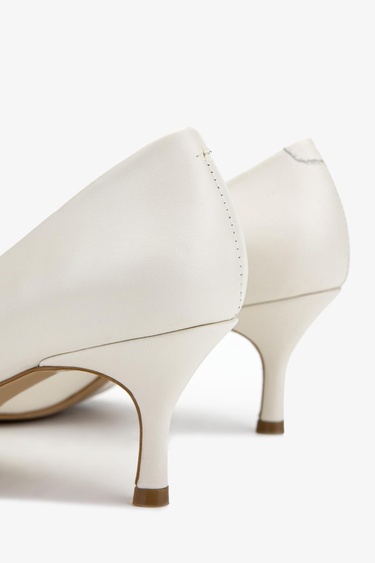  Valmenti Kadın Bej Topuklu Ayakkabı