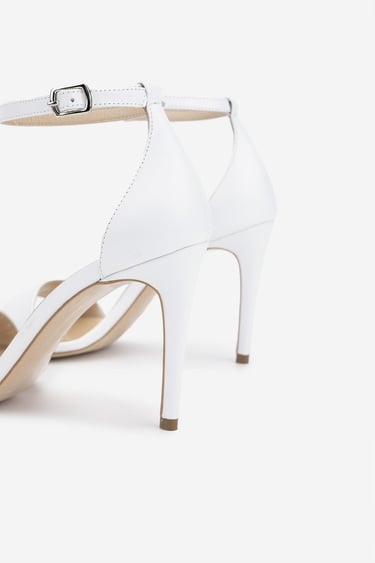  Valmenti Kadın Beyaz Topuklu Ayakkabı