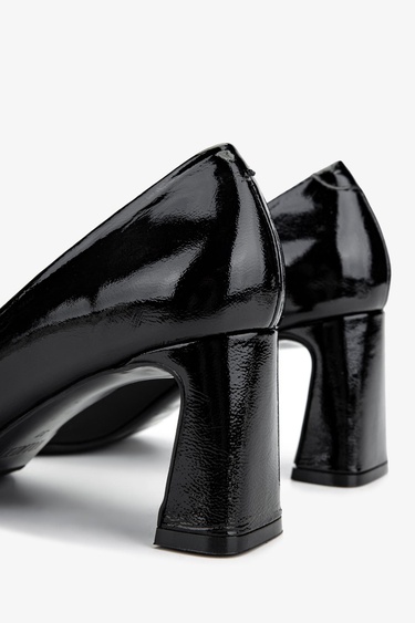  Valmenti Kadın Hakiki Deri Siyah Rugan Topuklu Ayakkabı