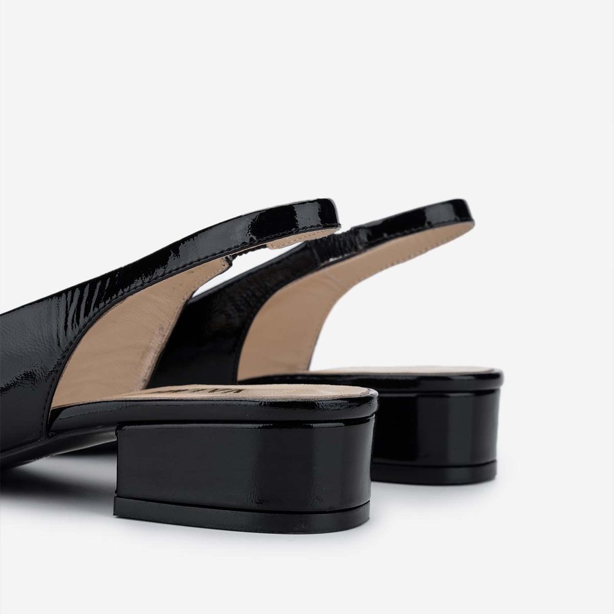 Valmenti Kadın Hakiki Deri Siyah Topuklu Ayakkabı