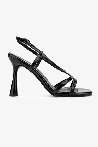  Valmenti Kadın Siyah Rugan Topuklu Ayakkabı