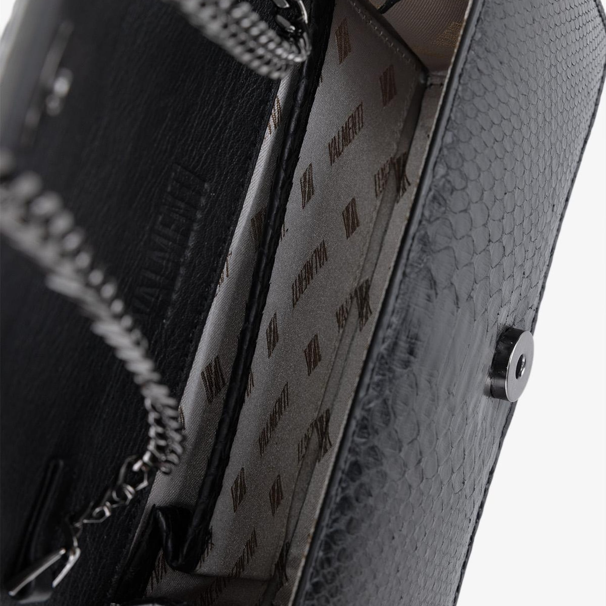 Valmenti Kadın Hakiki Deri Siyah Omuz Çanta