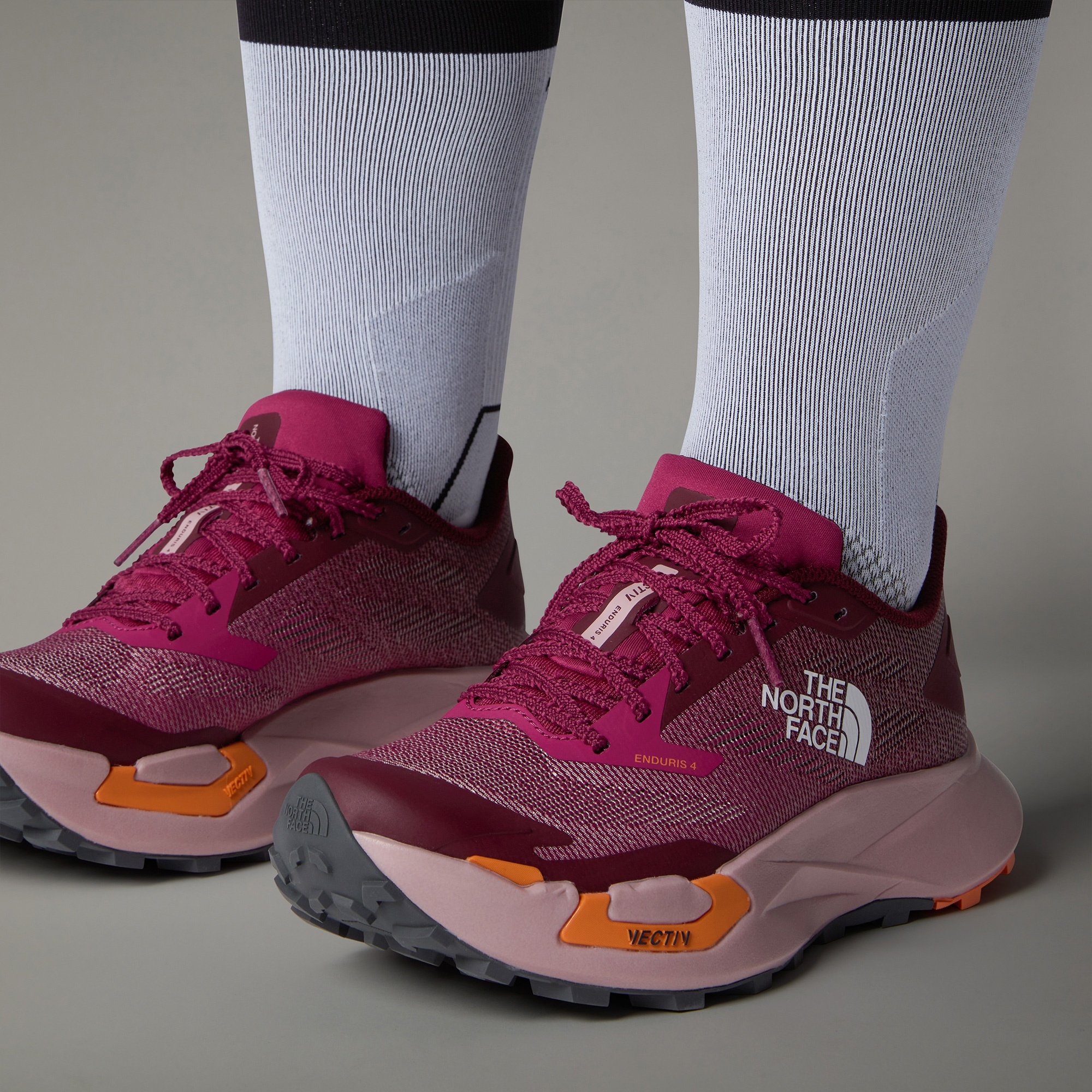 The North Face Vectiv Enduris 4 Kadın Bordo Koşu Ayakkabısı