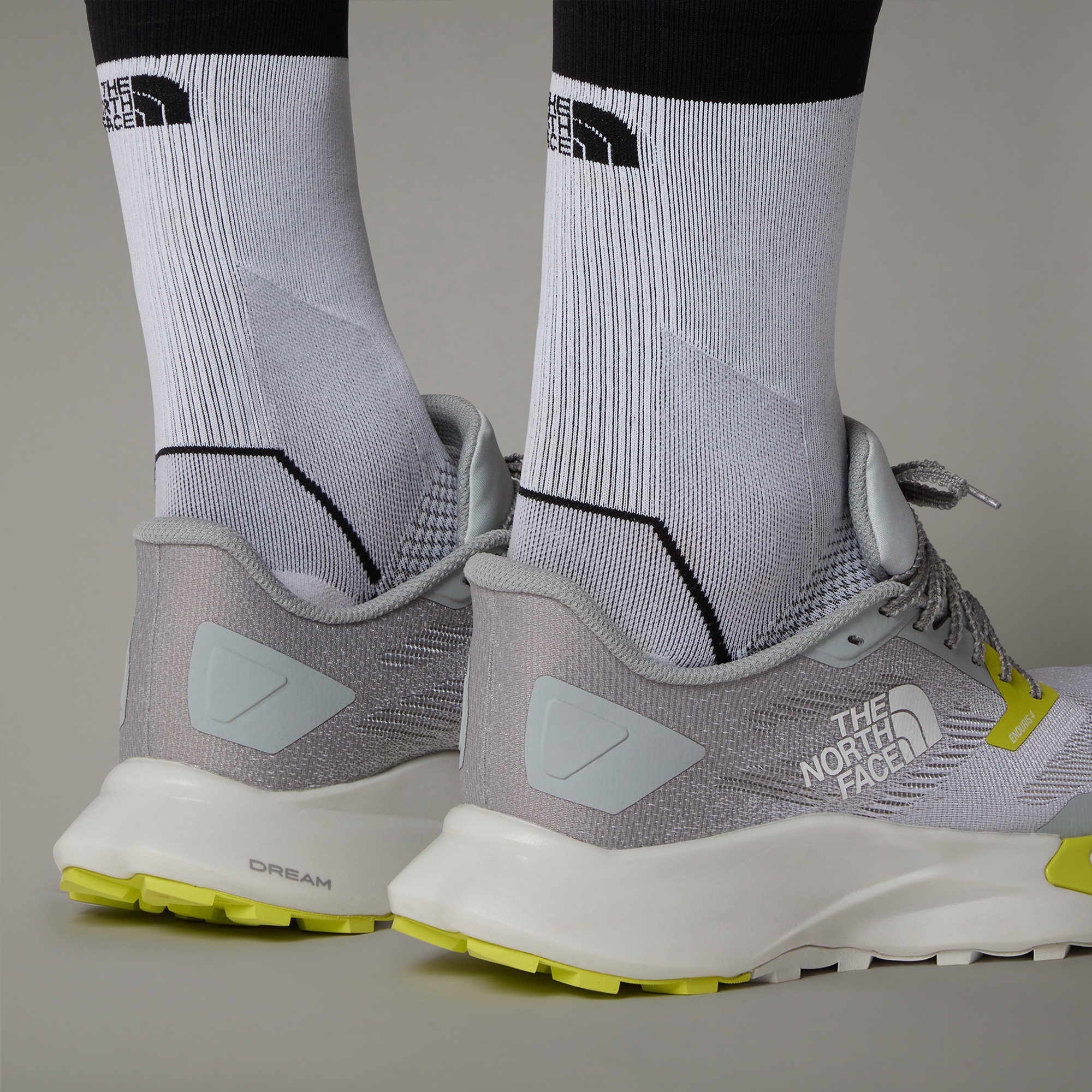 The North Face Vectiv Enduris 4 Erkek Gri Koşu Ayakkabısı