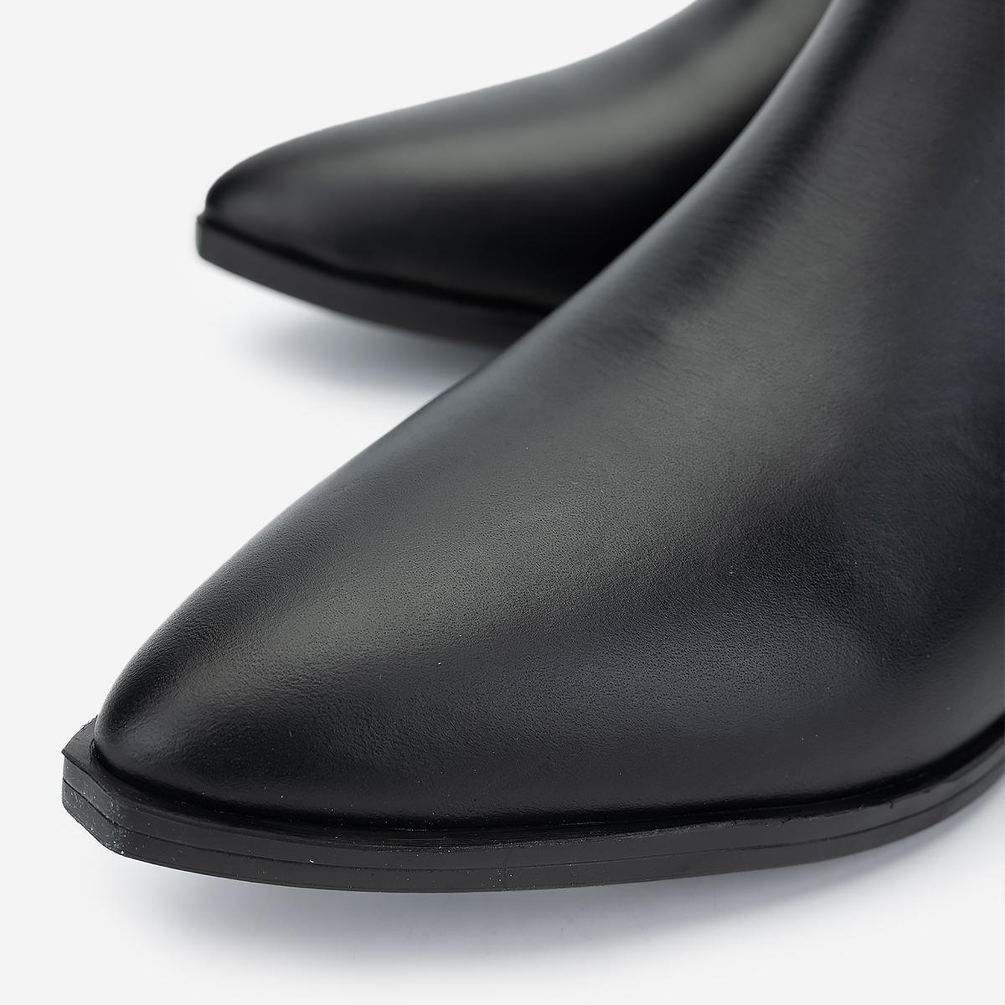 Valmenti Kadın Siyah Deri Topuklu Bot