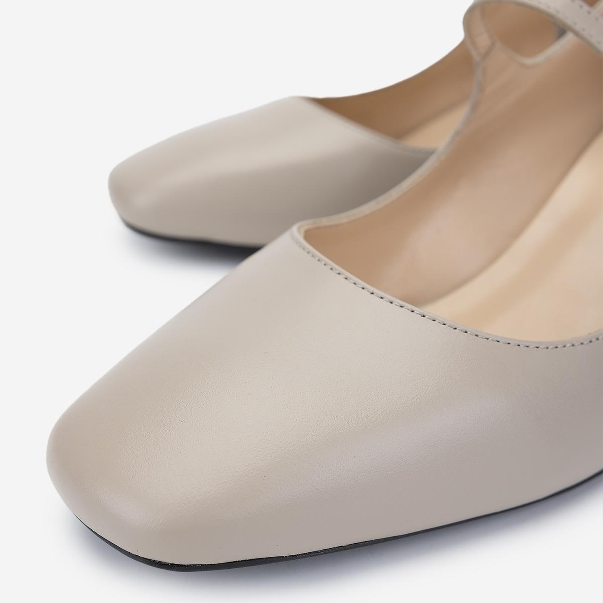 Valmenti Kadın Hakiki Deri Bej Topuklu Ayakkabı