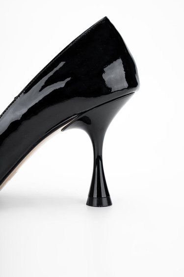  Valmenti Anya Kadın Siyah Rugan Hakiki Deri Topuklu Ayakkabı