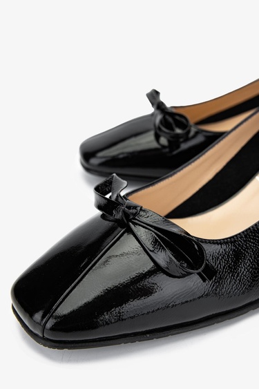  Valmenti Kadın Hakiki Deri Siyah Rugan Topuklu Ayakkabı