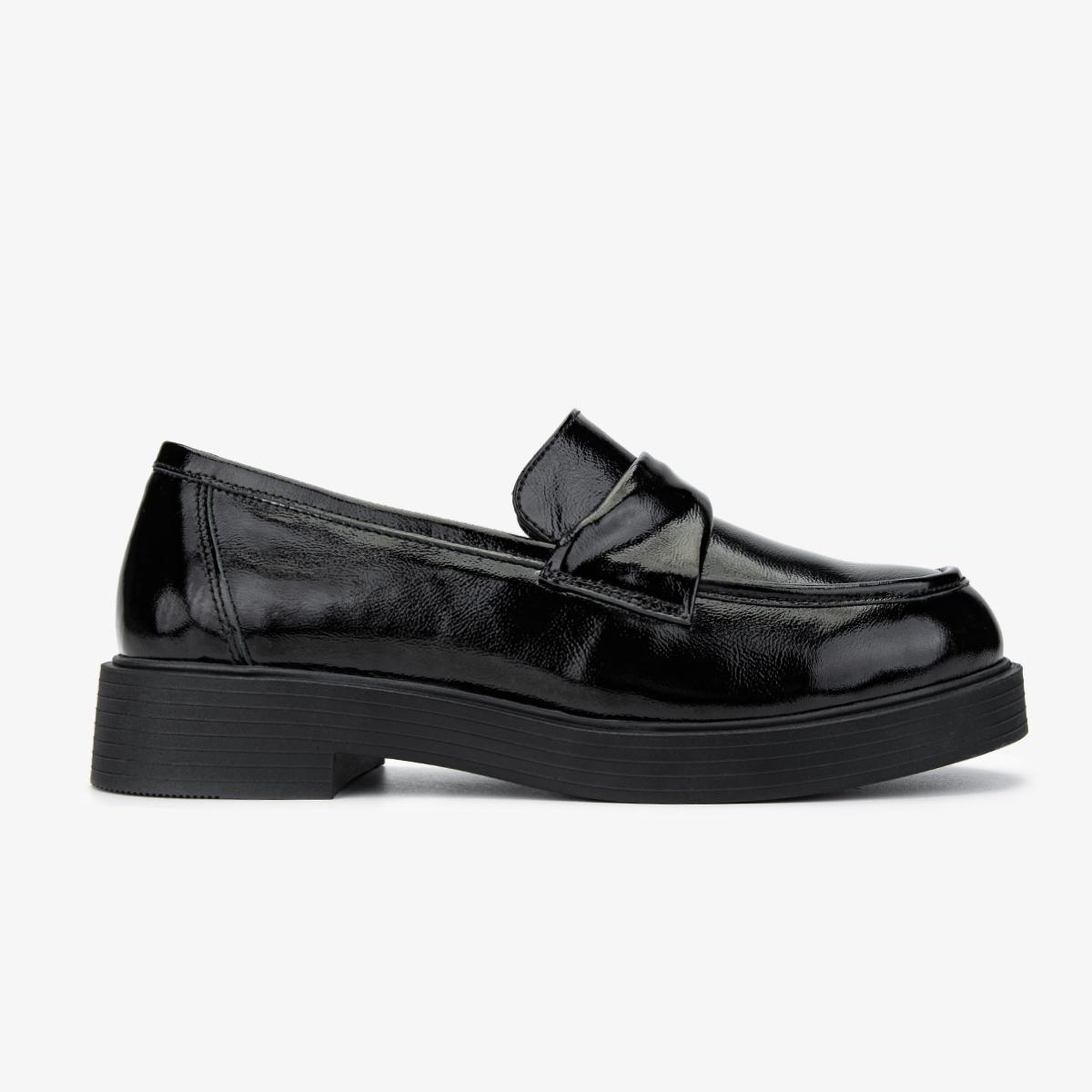 Valmenti Kadın . Siyah Rugan Loafer Ayakkabı