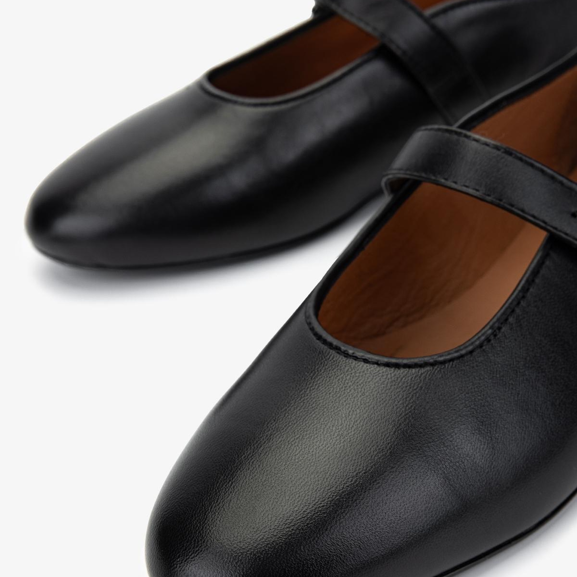 Valmenti Kadın . Siyah Babet Ayakkabı