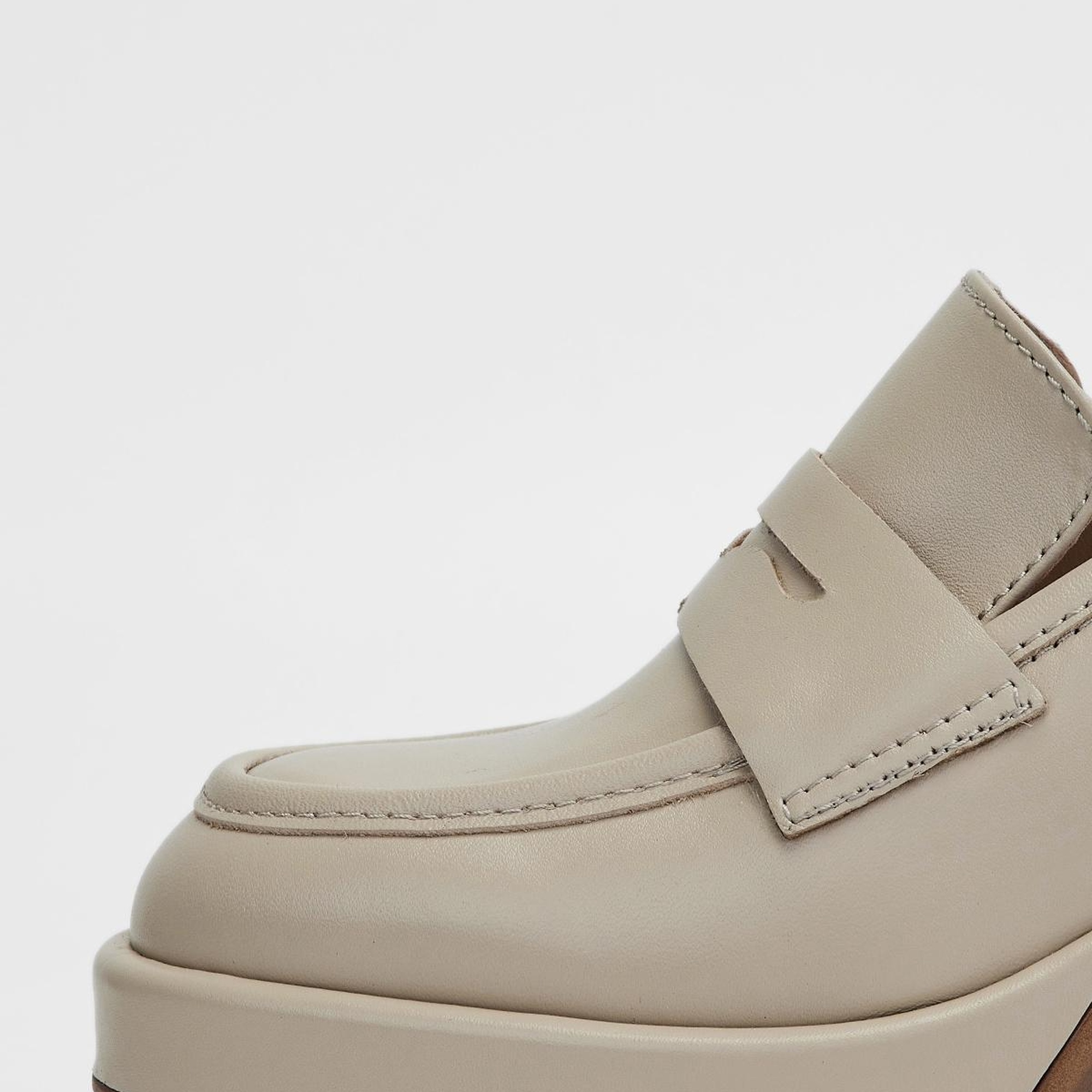 Valmenti Kadın Bej Hakiki Deri Topuklu Ayakkabı