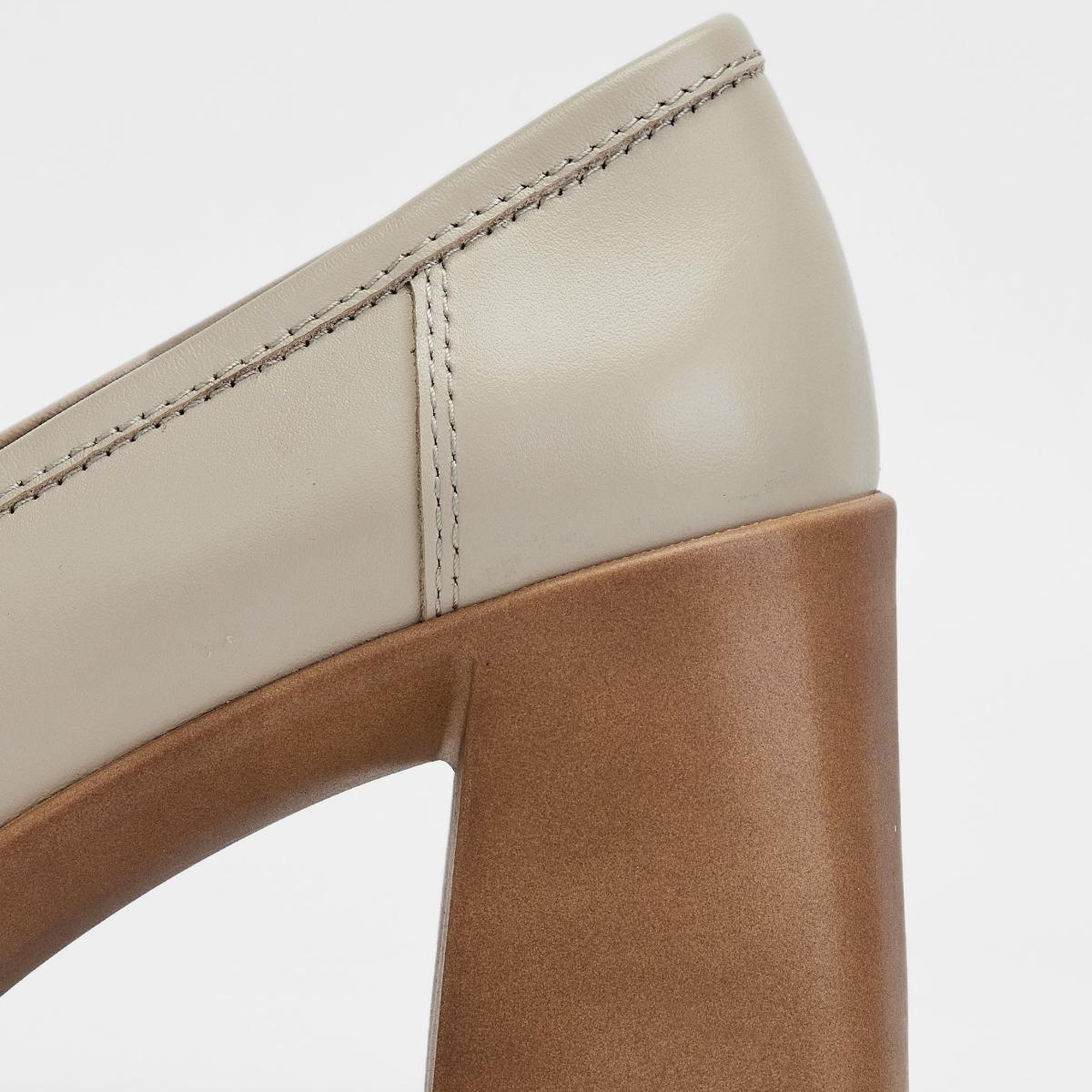 Valmenti Kadın Bej Hakiki Deri Topuklu Ayakkabı