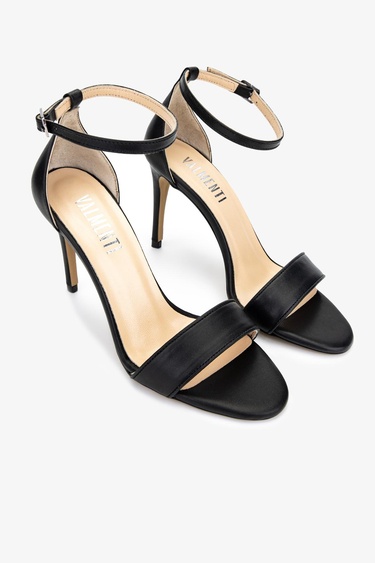  Valmenti Kadın Siyah Deri Topuklu Ayakkabı