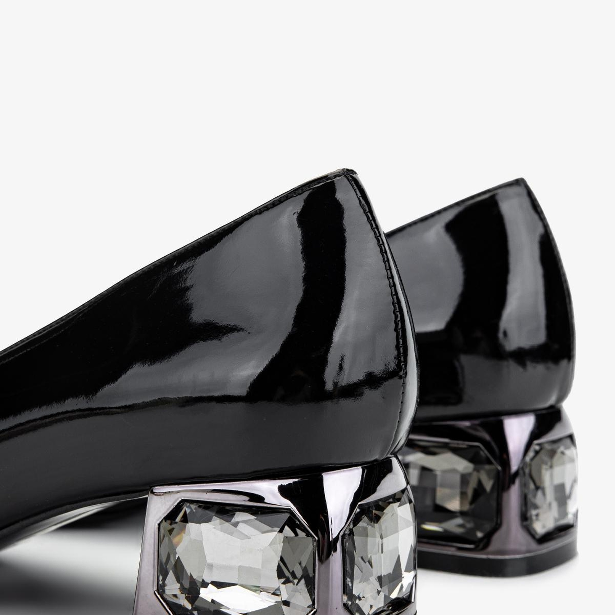 Valmenti Kadın Siyah Rugan Topuklu Ayakkabı