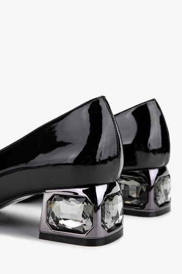  Valmenti Kadın Siyah Rugan Topuklu Ayakkabı