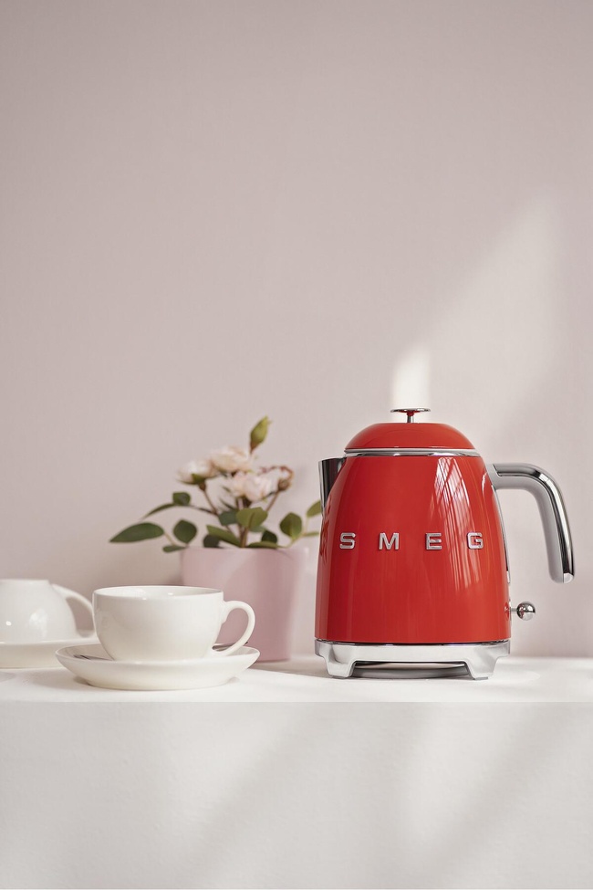  Smeg 50's Style Kırmızı Mini Kettle Klf05rdeu