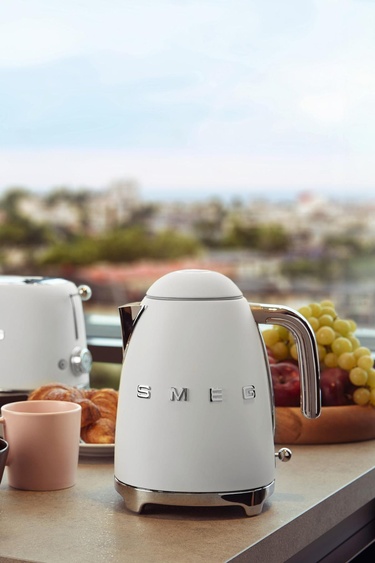  Smeg 50'S Style Retro Mat Beyaz Kettle KLF03WHMEU