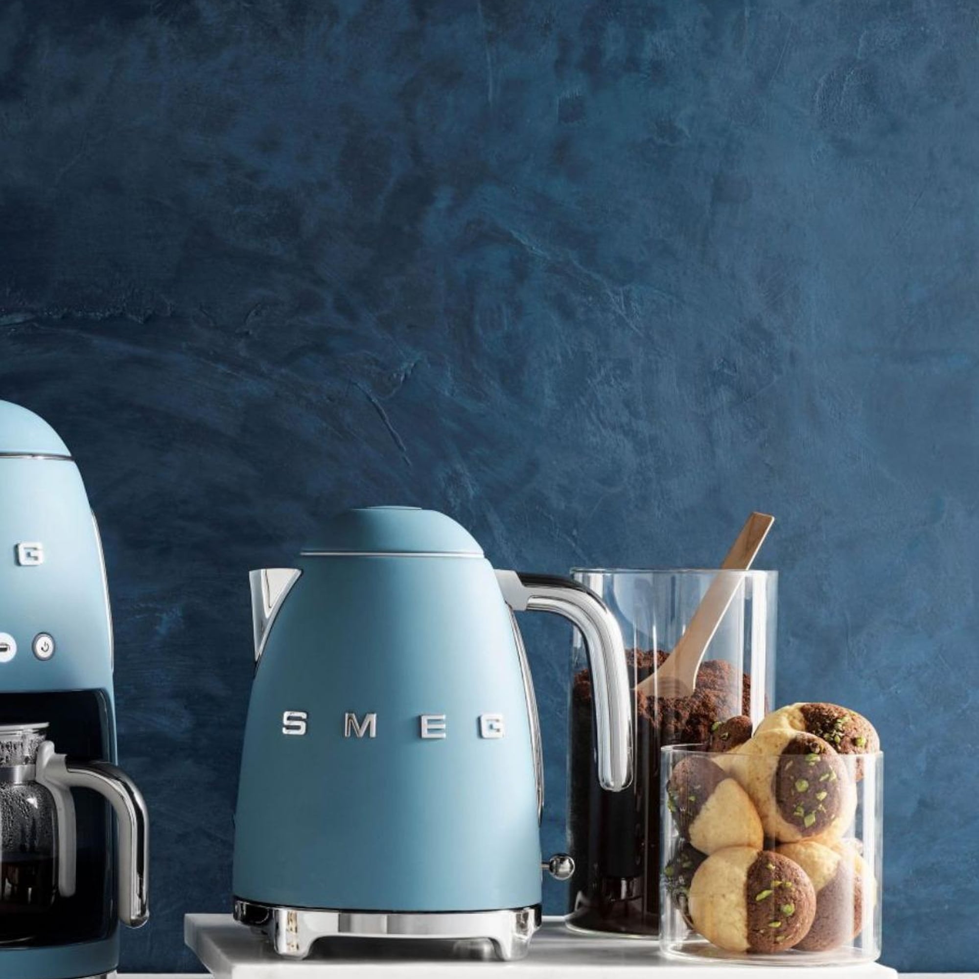 Smeg 50'S Style Retro Mat Storm Blue® Kettle Special Edition